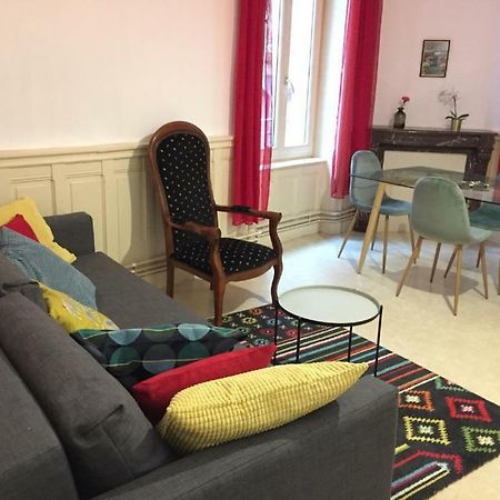 Apartmán Cap Coutellerie - Sejours Pros Ou Familles En Hypercentre De Thiers Exteriér fotografie