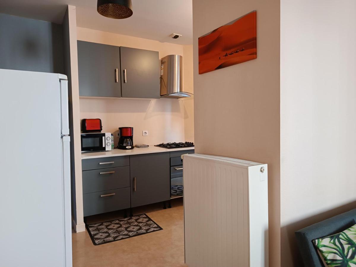 Apartmán Cap Coutellerie - Sejours Pros Ou Familles En Hypercentre De Thiers Exteriér fotografie