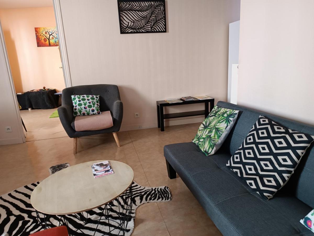 Apartmán Cap Coutellerie - Sejours Pros Ou Familles En Hypercentre De Thiers Exteriér fotografie