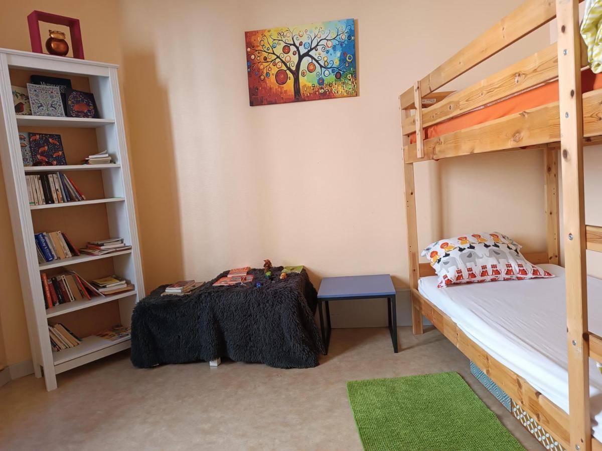 Apartmán Cap Coutellerie - Sejours Pros Ou Familles En Hypercentre De Thiers Exteriér fotografie