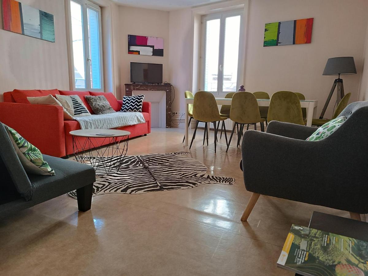 Apartmán Cap Coutellerie - Sejours Pros Ou Familles En Hypercentre De Thiers Exteriér fotografie