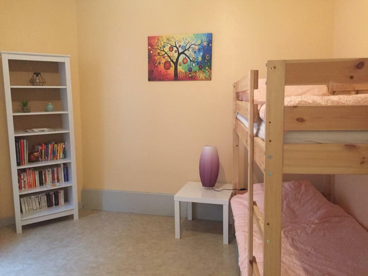 Apartmán Cap Coutellerie - Sejours Pros Ou Familles En Hypercentre De Thiers Exteriér fotografie