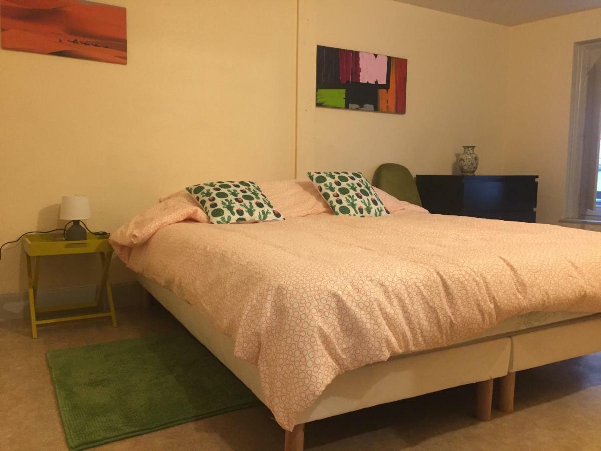 Apartmán Cap Coutellerie - Sejours Pros Ou Familles En Hypercentre De Thiers Exteriér fotografie