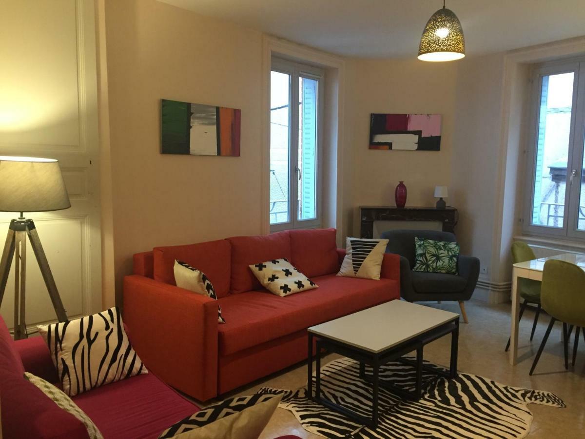 Apartmán Cap Coutellerie - Sejours Pros Ou Familles En Hypercentre De Thiers Exteriér fotografie